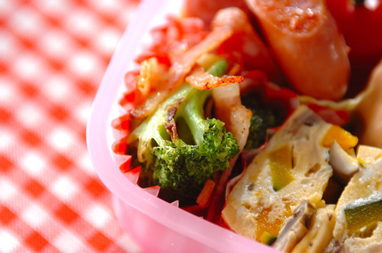 ブロッコリーのベーコンソテー