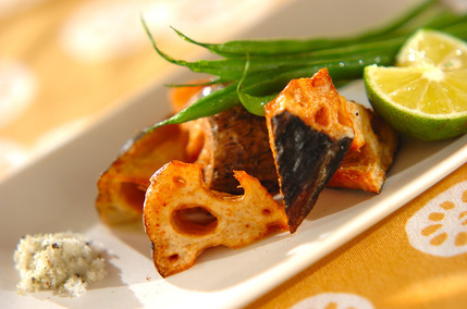 レンコン素揚げスパイス塩添え