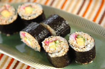 そぼろご飯のり巻き