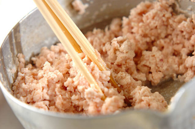 そぼろご飯のり巻きの作り方の手順1