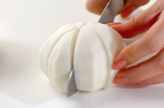 カブのミルクリゾットの作り方の手順1