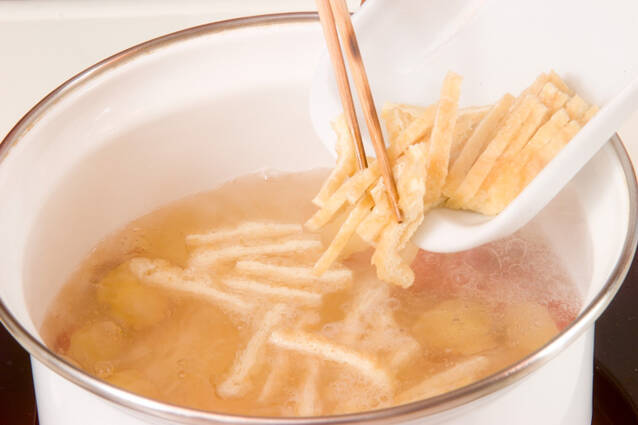 サツマイモのみそ汁の作り方の手順3