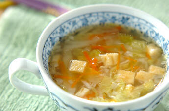白菜の中華風スープ
