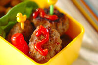 ウズラ卵入りハンバーグ