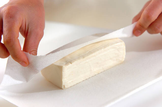 豆腐のサルサソース和えの作り方の手順1