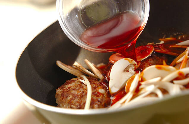 失敗しない！簡単おいしい 煮込みハンバーグ by 近藤瞳さんの作り方の手順3