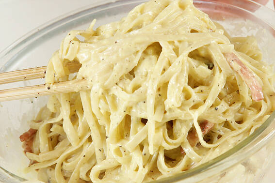 春のカルボナーラの作り方の手順5