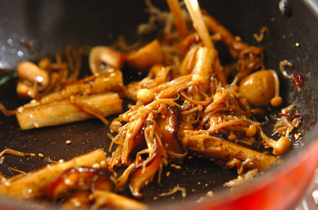 ゴボウとキノコの炒めものの作り方の手順7