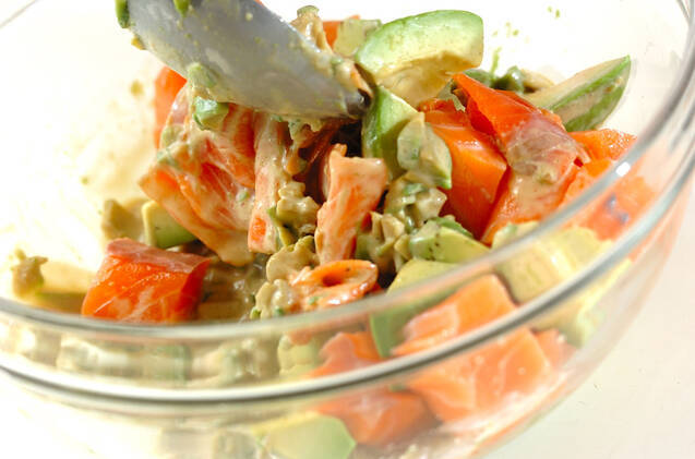 サーモンとアボカドの和え物・イクラちらしの作り方の手順7