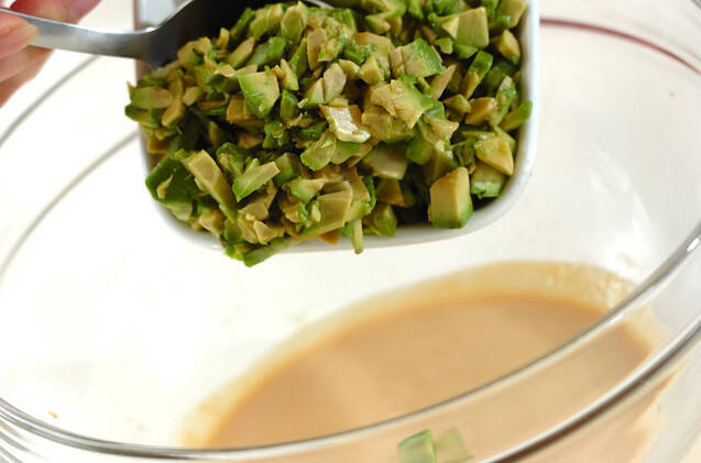 サーモンとアボカドの和え物・イクラちらしの作り方の手順6