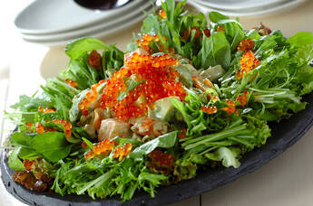 サーモンとアボカドの和え物・イクラちらし