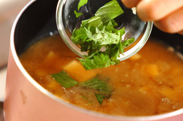 納豆と豆腐のみそ汁の作り方の手順4