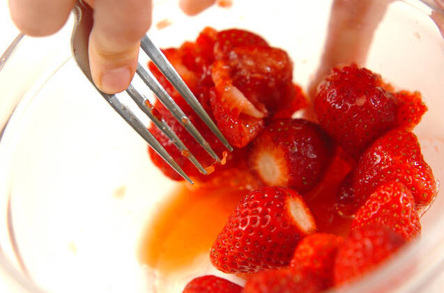 イチゴのババロアの作り方の手順1