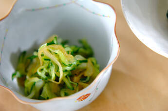 クラゲのカラシ酢和え