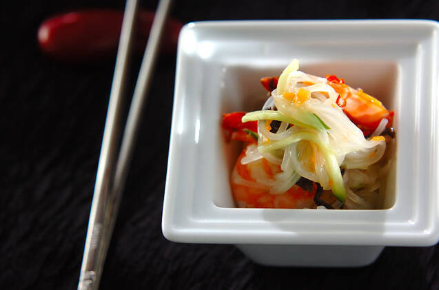 エビときくらげの春雨サラダ