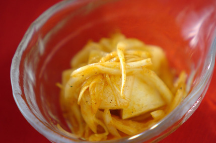 大根と玉ネギのカレーマリネ