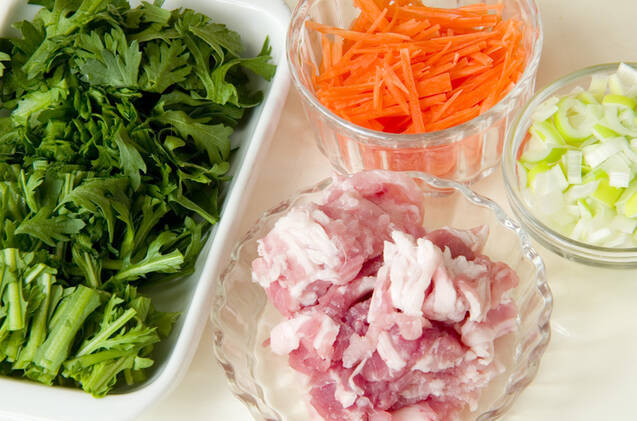 豚肉のぺったんこおやきの作り方の手順1