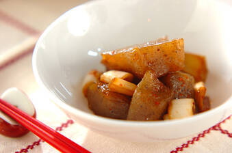 ちぎりコンニャクの甘辛炒め