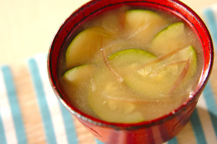 ズッキーニのみそ汁