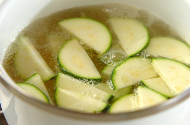 ズッキーニのみそ汁の作り方の手順3