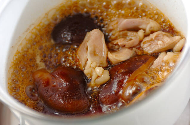 鶏とシイタケの煮物の作り方の手順3