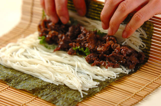 牛しぐれ入り素麺巻き寿司の作り方の手順4