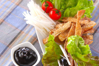 パリパリ鶏皮焼き