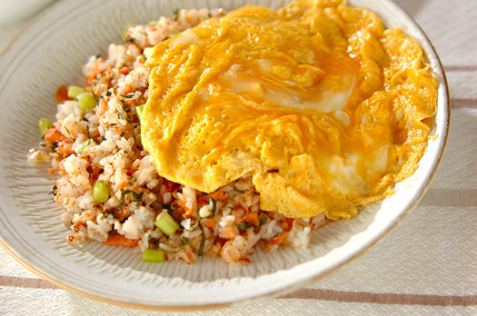 鮭チャーハンオムライス