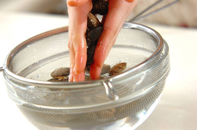 アサリのミルクスープの作り方の手順1