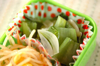 チンゲンサイの蒸し煮