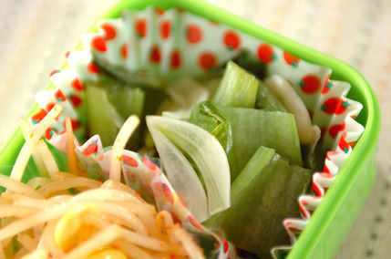 チンゲンサイの蒸し煮