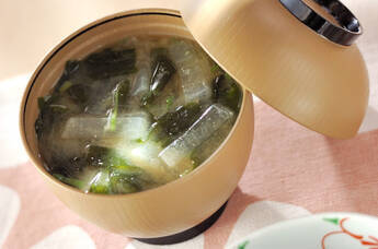 ワカメと大根のみそ汁