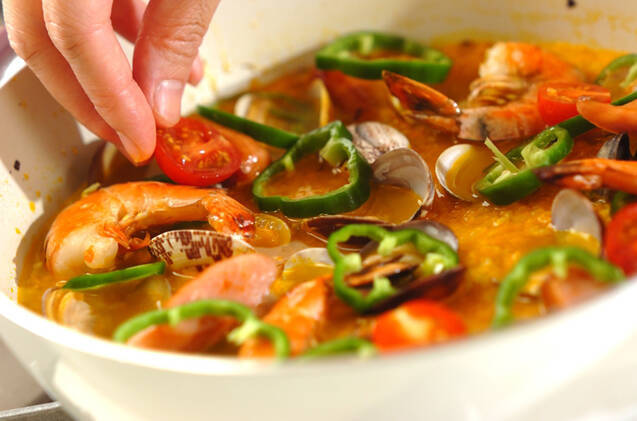 フライパンで簡単！パエリア お家で気軽に作れる by西川 綾さんの作り方の手順8