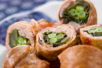 生ワカメの豚肉巻き