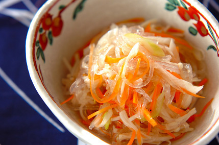 エノキとネギのシンプル春雨サラダ