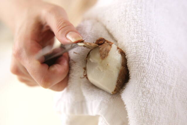 里芋のクリームグラタンの作り方の手順1