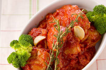 チキンのハーブトマト煮