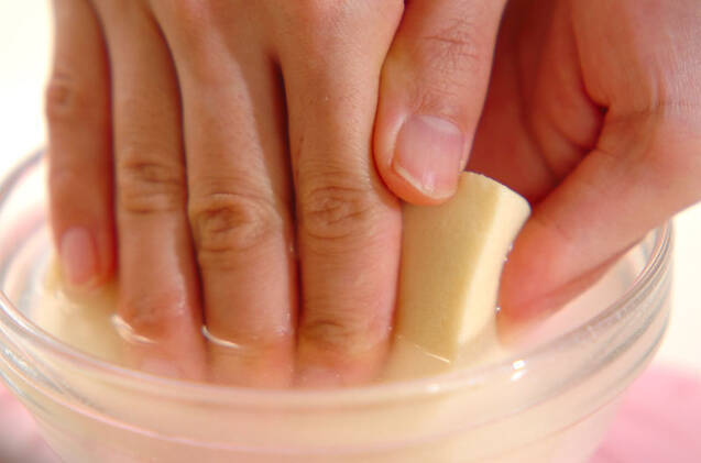 フキの煮物の作り方の手順2