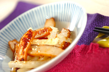 さつま揚げとたくあんの炒め物