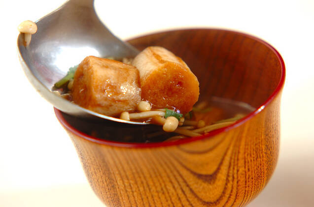 麩とエノキの赤だしの作り方の手順4