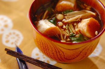 麩とエノキの赤だし