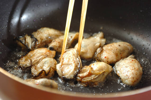 大根とカキの炒め煮の作り方の手順4