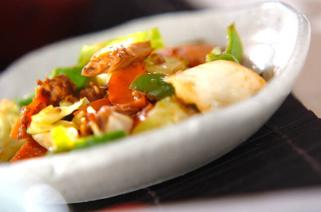 キャベツとツナの炒め物