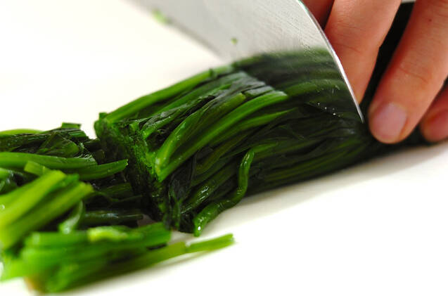 青菜のゴマ和えの作り方の手順1