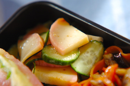 キュウリとカマボコのからし和え