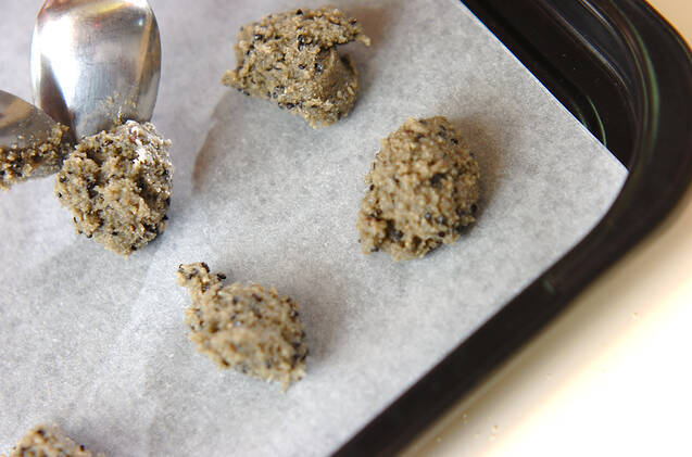 黒ゴマおからクッキーの作り方の手順4