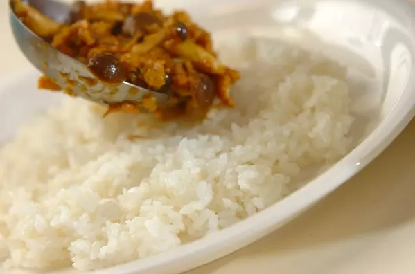 サバ缶で手軽にドライカレー 15分で出来るの作り方3