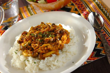 サバ缶で手軽にドライカレー 15分で出来る