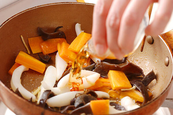 イカの甘酢炒めの作り方の手順4