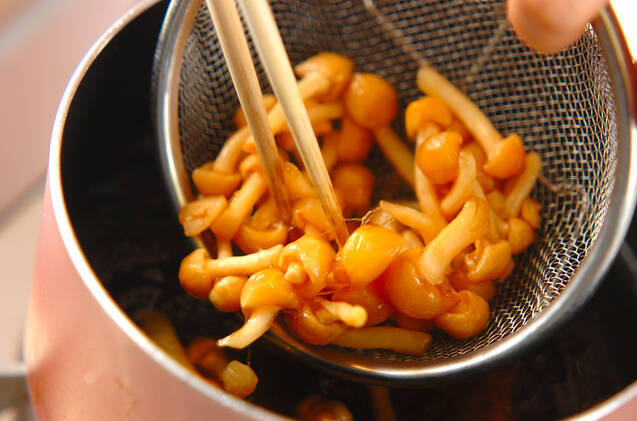 ナメコのかき玉ショウガ風味汁の作り方の手順3